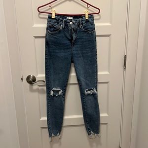 Good American Good Waist Crop Chewed Hem Skinny Jean